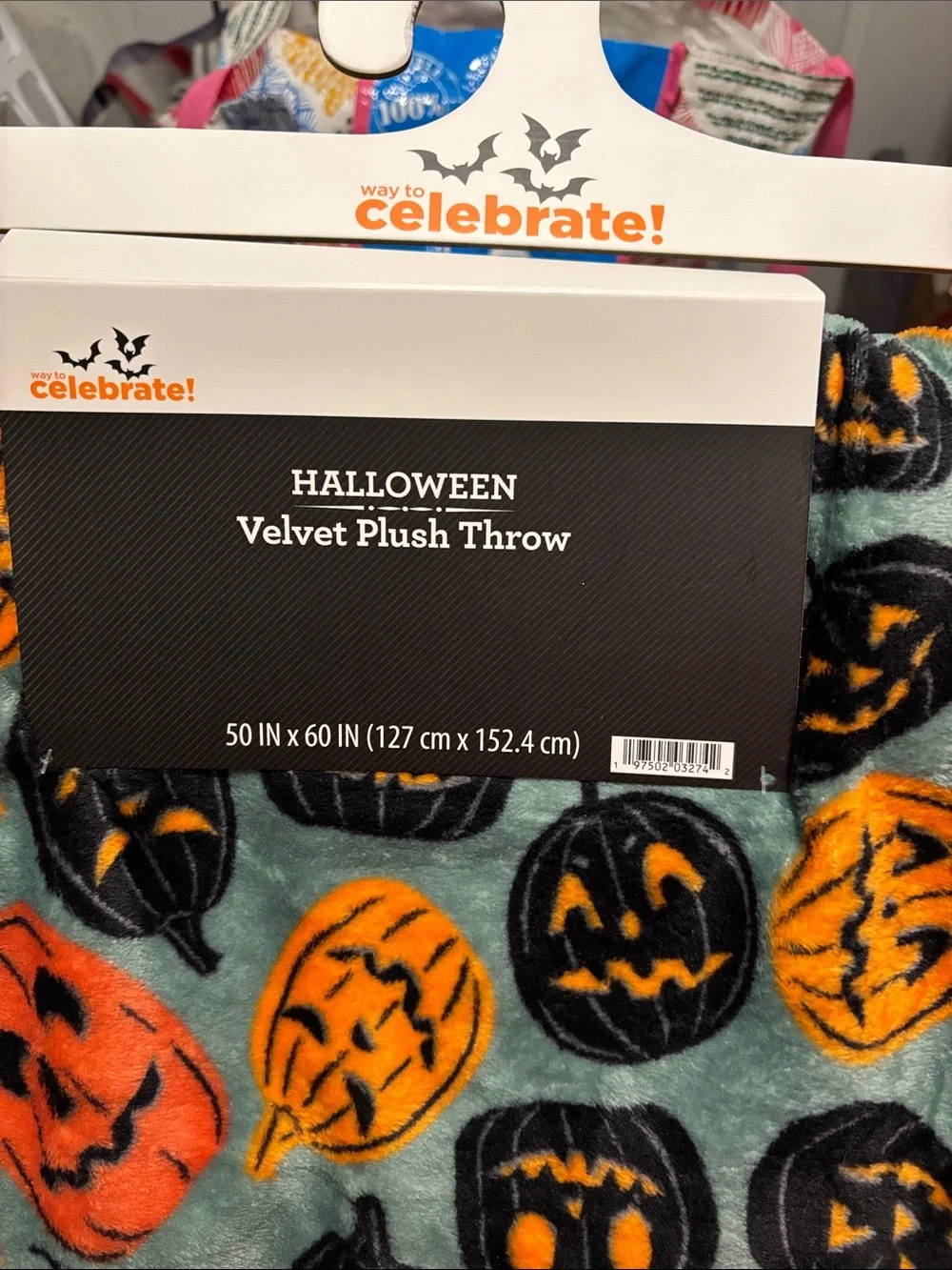 NWT Halloween-fall velvet feel plush throw 50x60 inches beautiful color